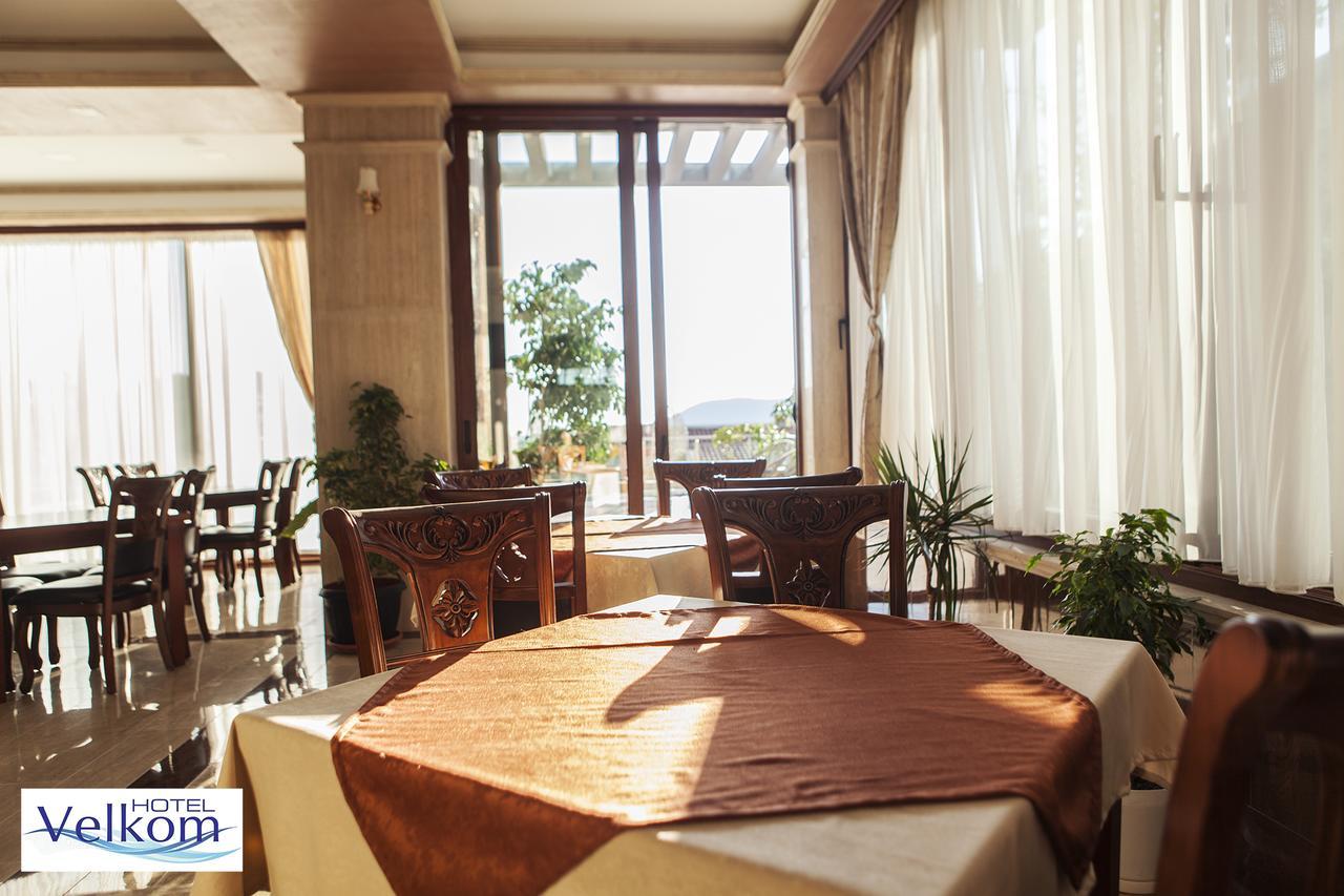 Hotel Velkom ซูโตมอเร ภายนอก รูปภาพ