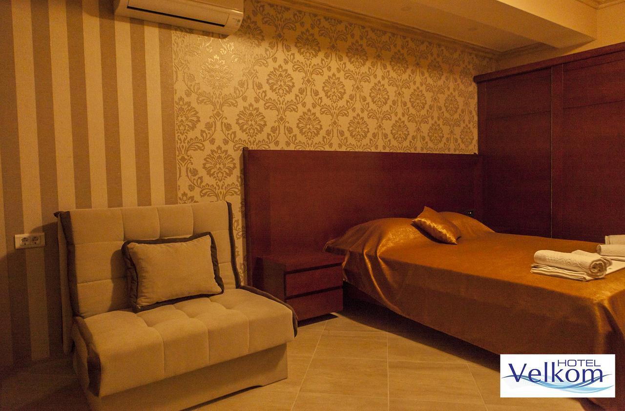 Hotel Velkom ซูโตมอเร ภายนอก รูปภาพ