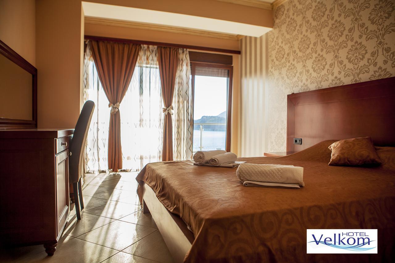 Hotel Velkom ซูโตมอเร ภายนอก รูปภาพ