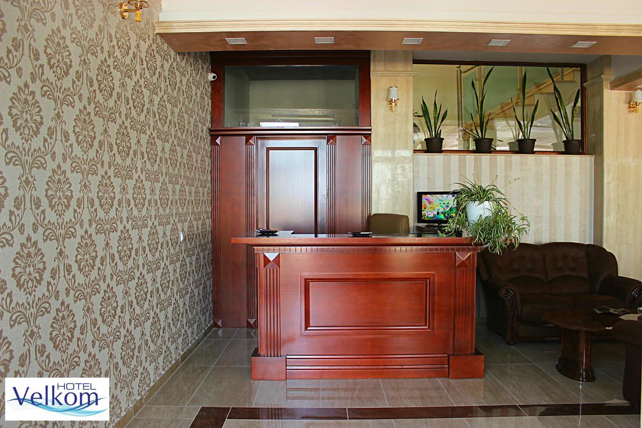 Hotel Velkom ซูโตมอเร ภายนอก รูปภาพ