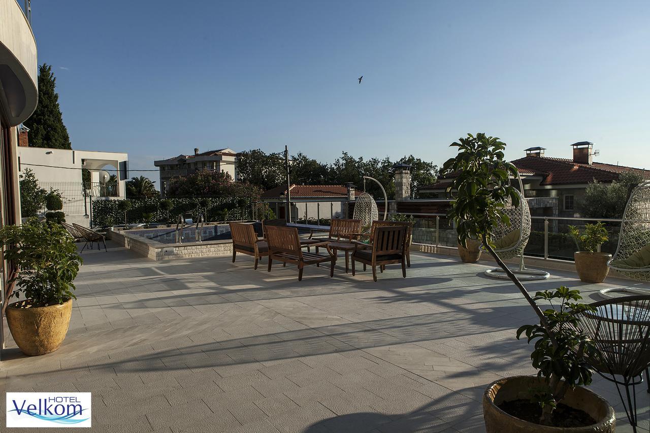 Hotel Velkom ซูโตมอเร ภายนอก รูปภาพ